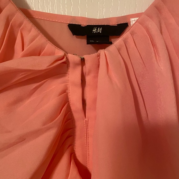 H&M front ruffle tank - Picture 2 of 4